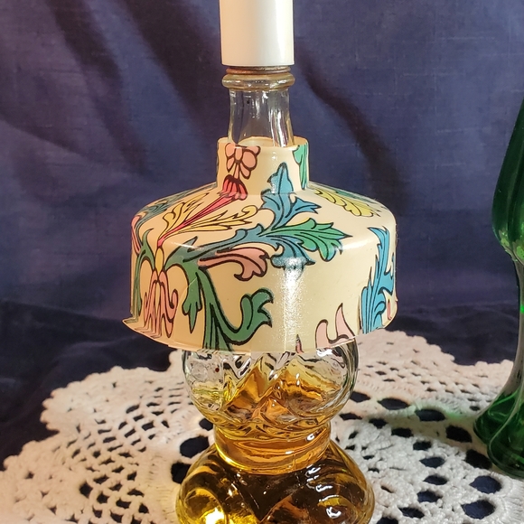 Elegant Vintage Avon Perfume Bottles - Picture 11 of 15